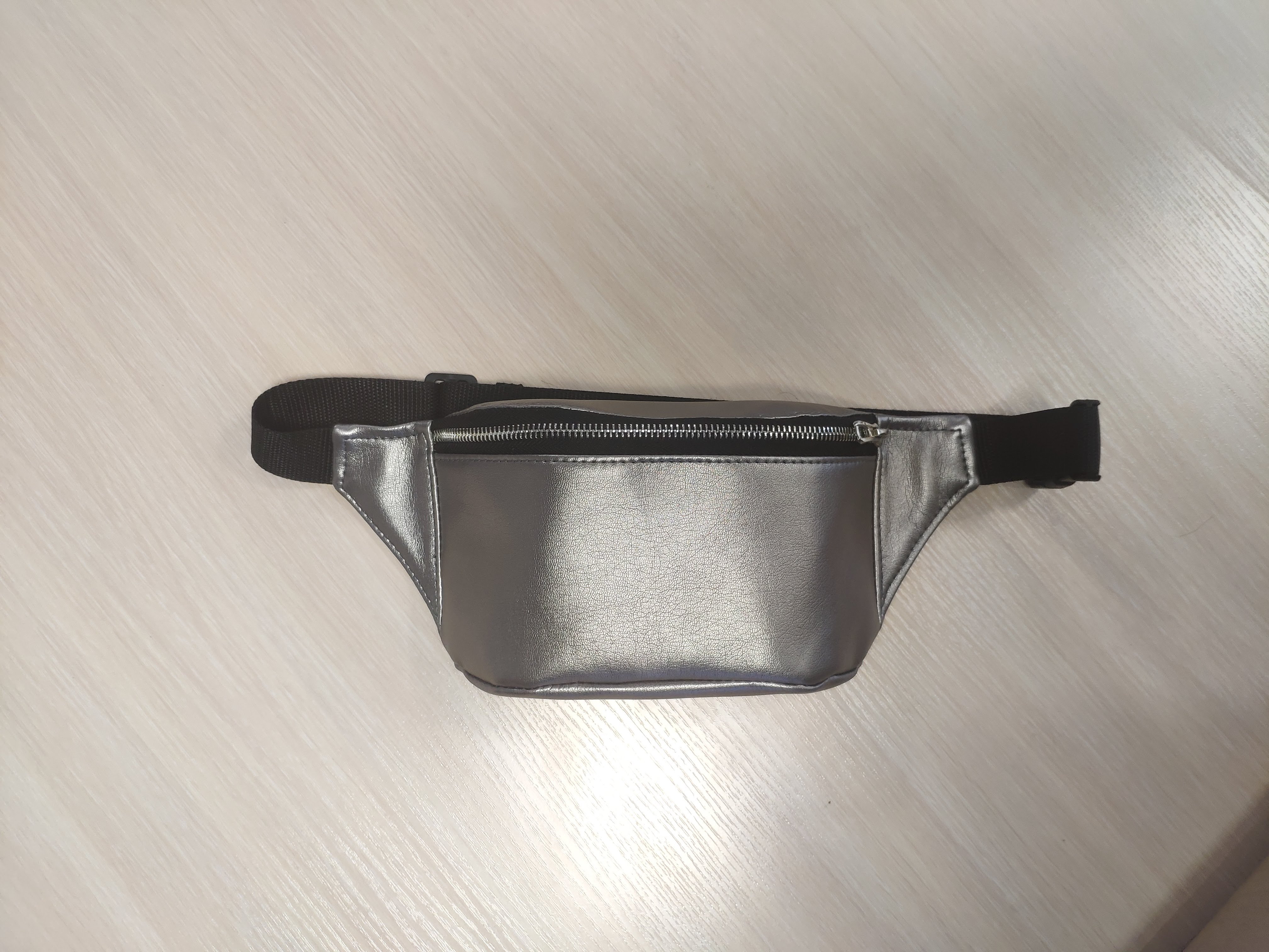 Сумка на пояс Tirso MSS silver dark Сумка на пояс Tirso MSS silver dark