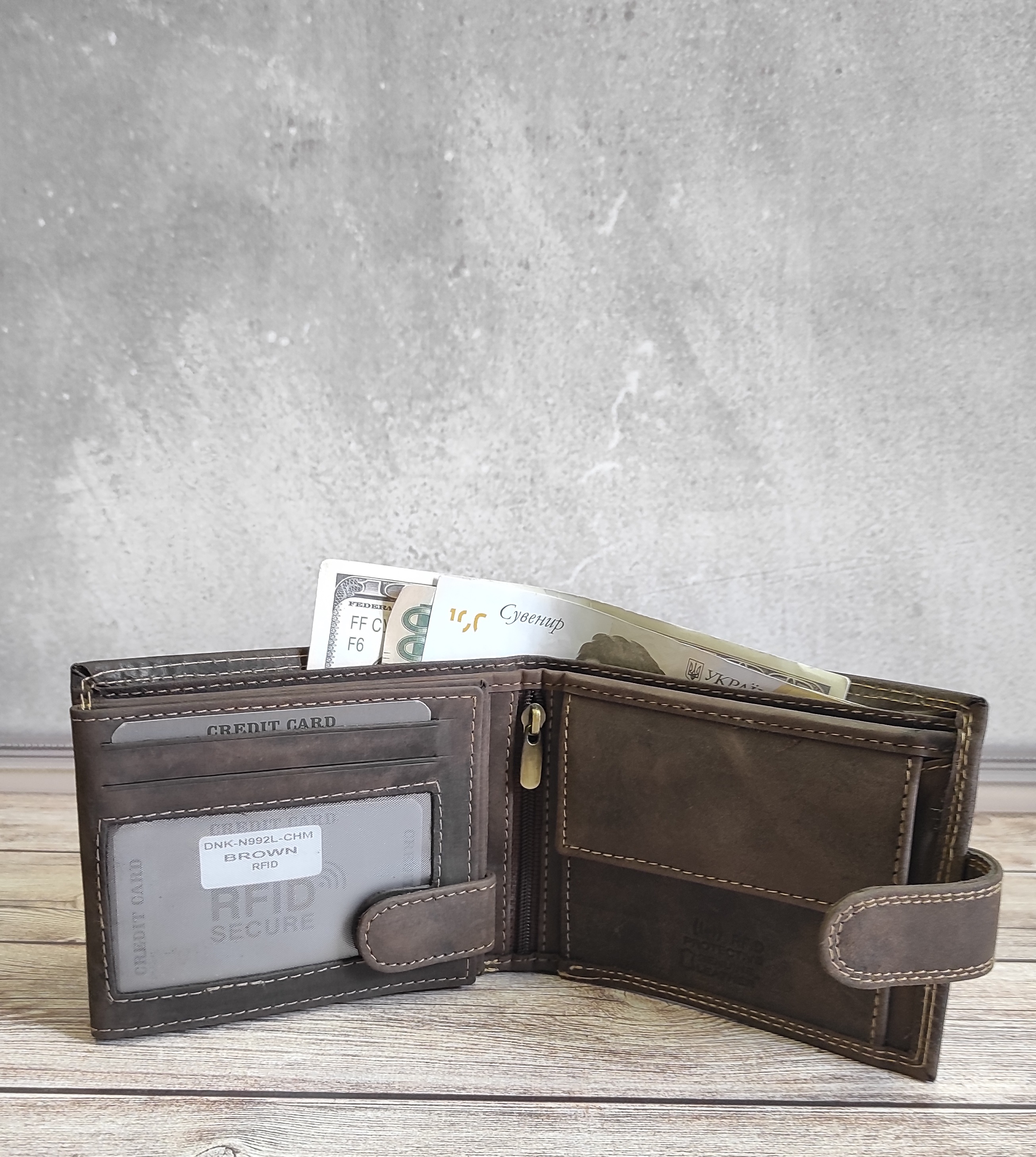 Гаманець чоловічий DNK Leather DNK-N992L-CHM-BROWN коричневий Гаманець чоловічий DNK Leather DNK-N992L-CHM-BROWN коричневий