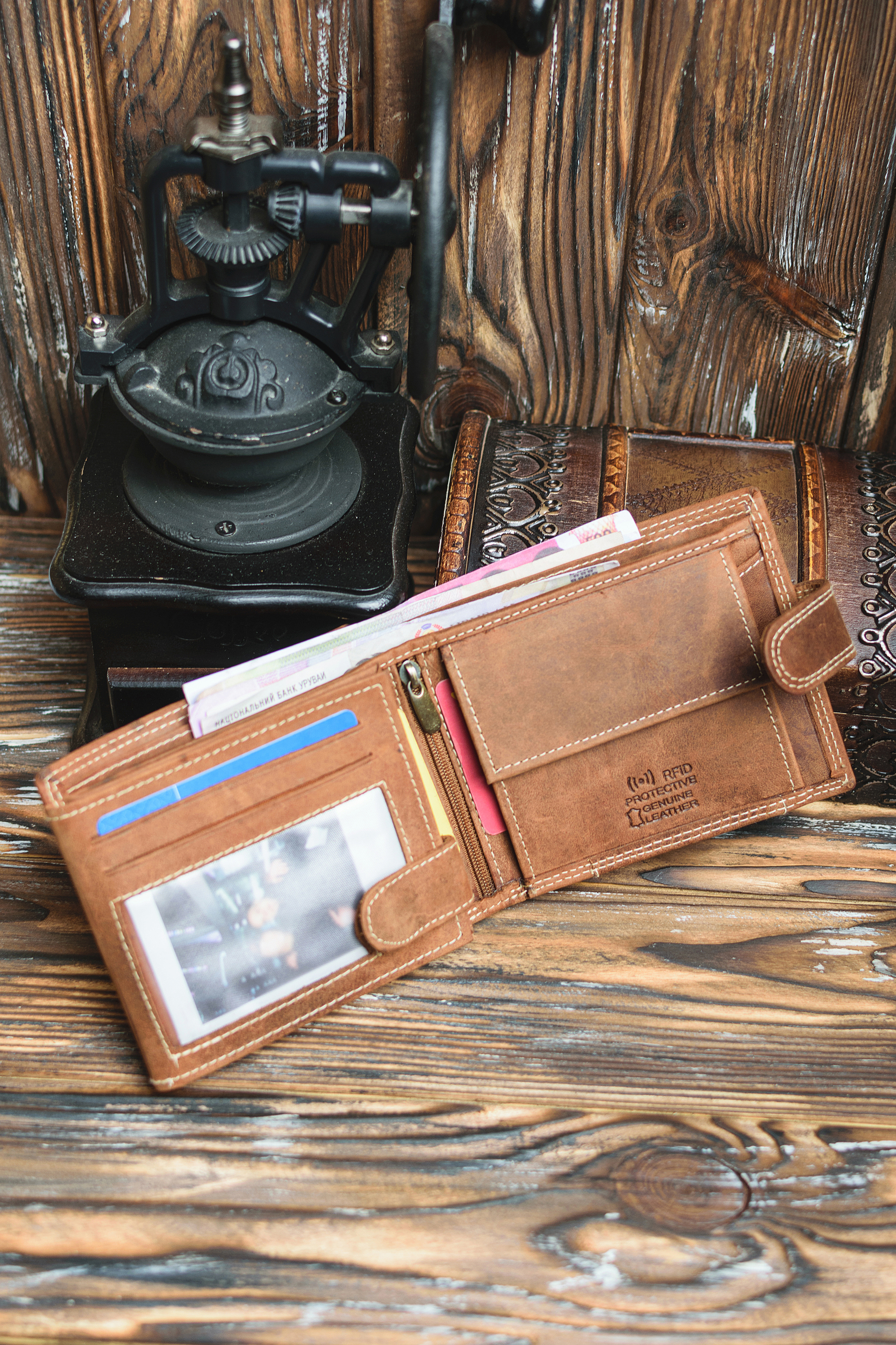 Гаманець чоловічий DNK Leather DNK-N992L-CHM-COGNAC світло-коричневий Гаманець чоловічий DNK Leather DNK-N992L-CHM-COGNAC світло-коричневий
