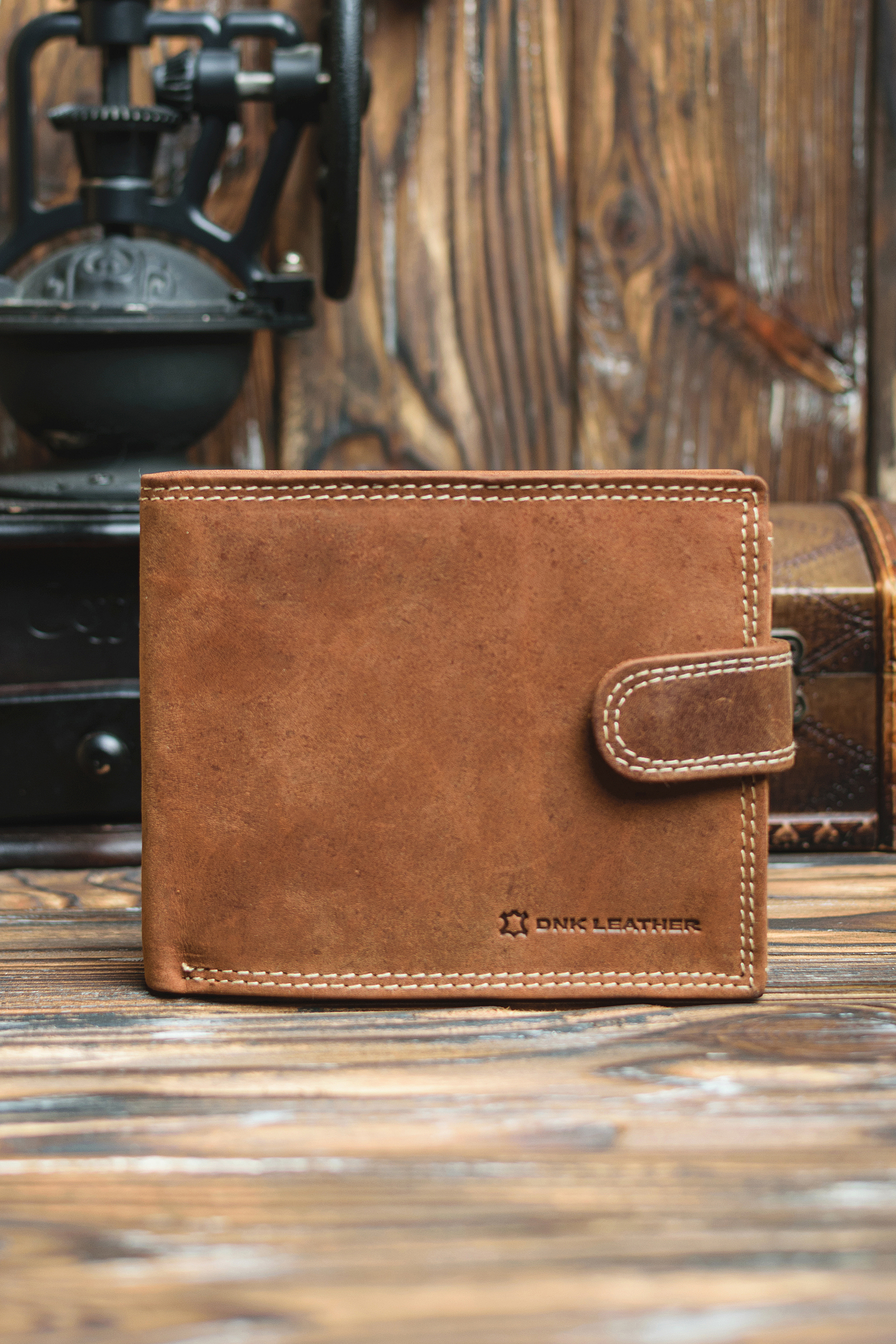Гаманець чоловічий DNK Leather DNK-N992L-CHM-COGNAC світло-коричневий Гаманець чоловічий DNK Leather DNK-N992L-CHM-COGNAC світло-коричневий