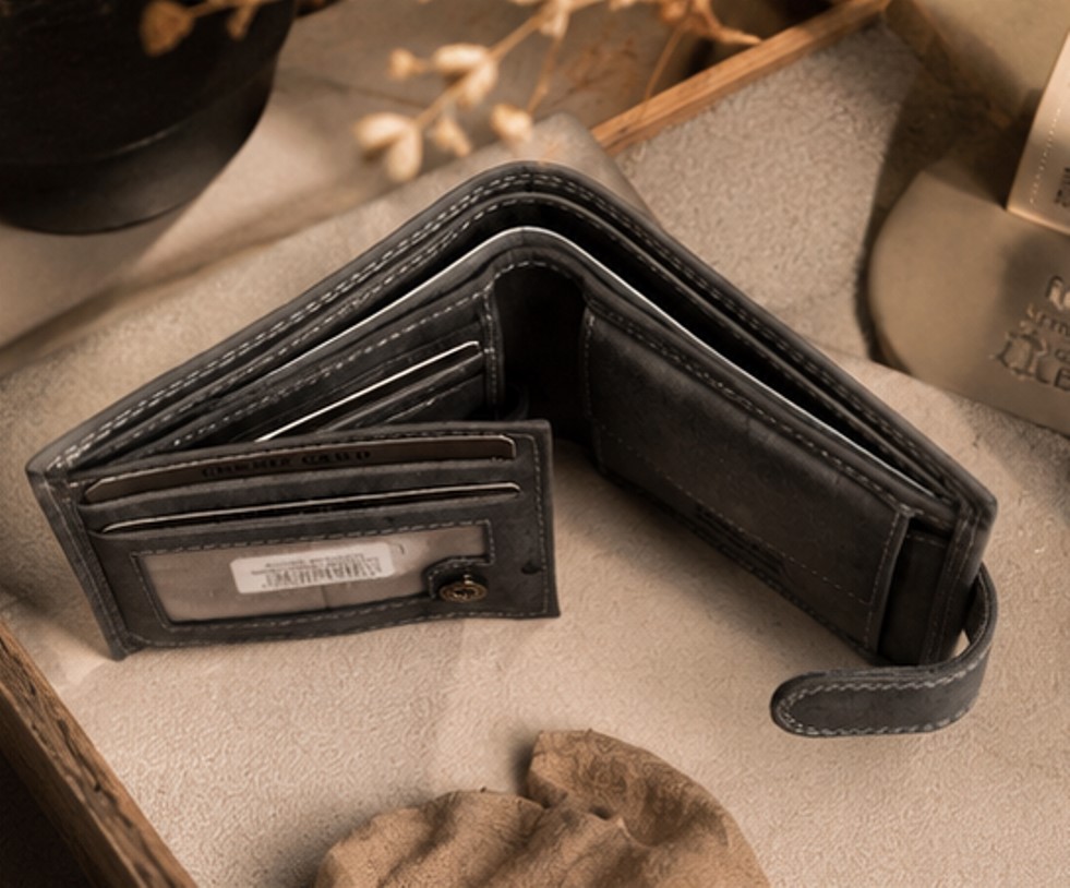 Гаманець чоловічий шкіряний DNK Leather DNK-N0035L-CHM чорний Гаманець чоловічий шкіряний DNK Leather DNK-N0035L-CHM чорний