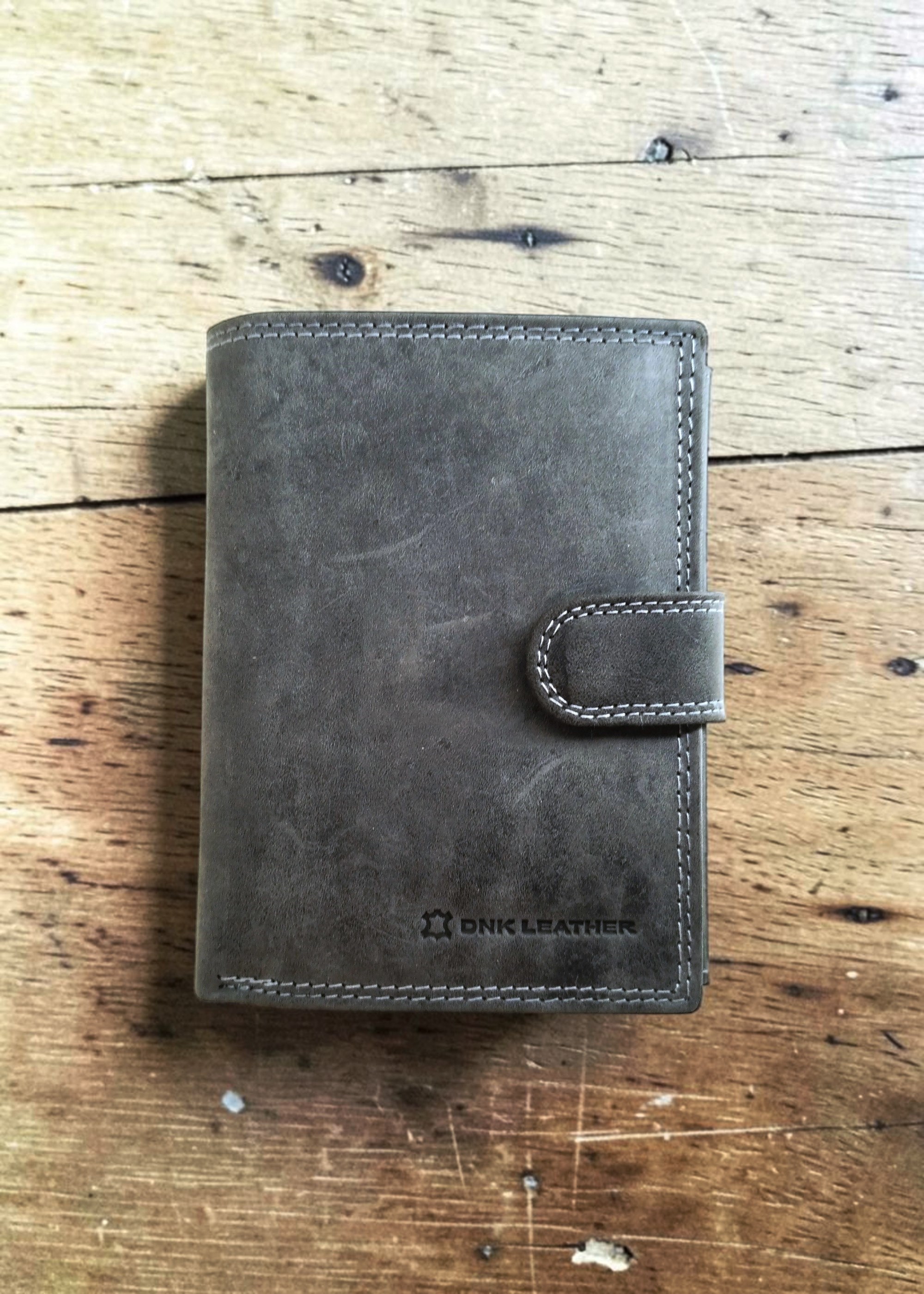 Гаманець чоловічий шкіряний DNK Leather DNK-N4L-CHM чорний Гаманець чоловічий шкіряний DNK Leather DNK-N4L-CHM чорний