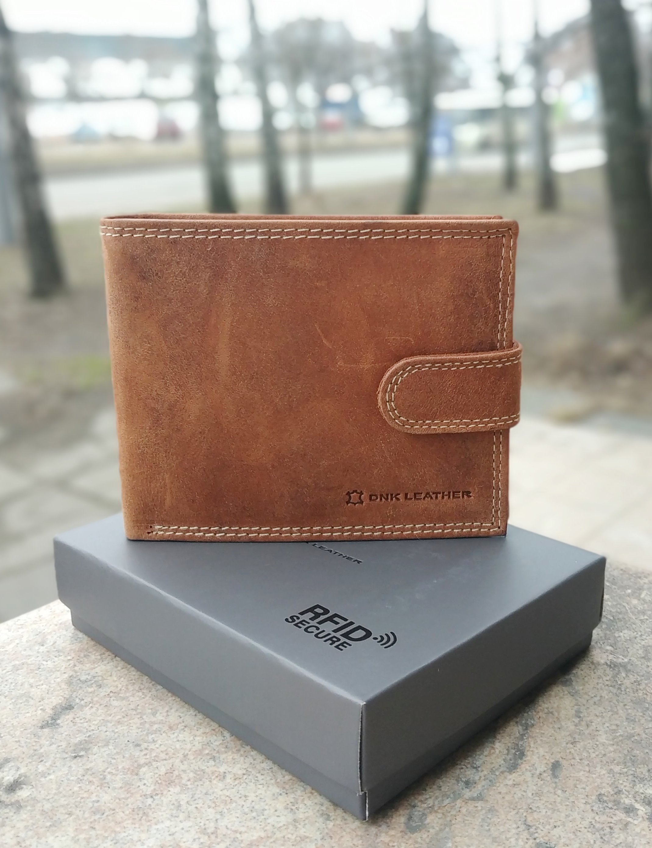 Кошелек мужской DNK Leather N992L-CHM-P светло-коричневый Кошелек мужской DNK Leather N992L-CHM-P светло-коричневый