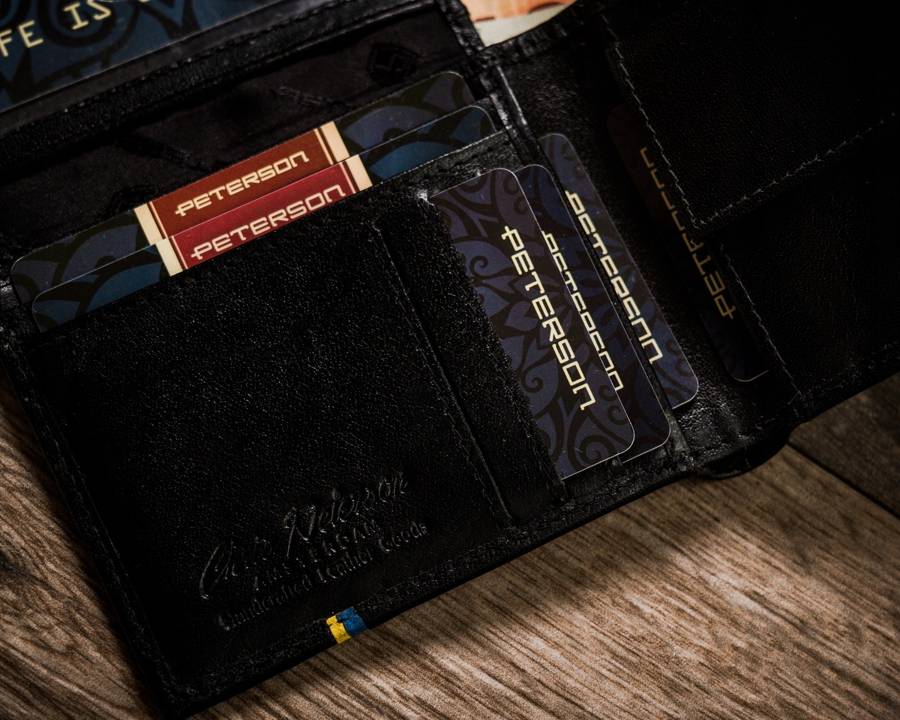 Гаманець чоловічий PETERSON 1517-P-UA-BLACK чорний Гаманець чоловічий PETERSON 1517-P-UA-BLACK чорний