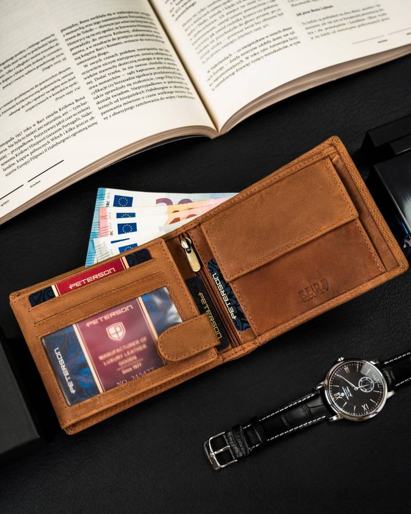 Гаманець чоловічий PETERSON PTN-992C-CHM-01-Cognac Гаманець чоловічий PETERSON PTN-992C-CHM-01-Cognac
