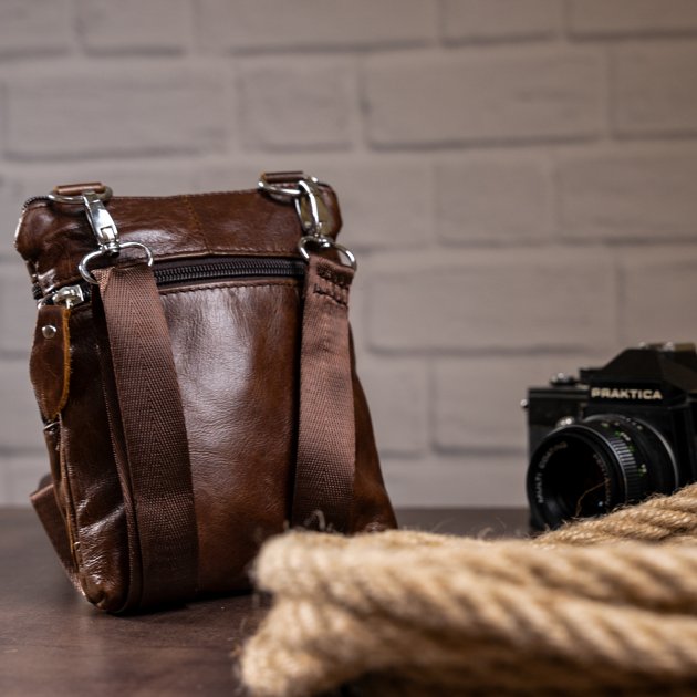 Сумка кожаная компактная DNK Leather dnk-14608 коричневая Сумка кожаная компактная DNK Leather dnk-14608 коричневая