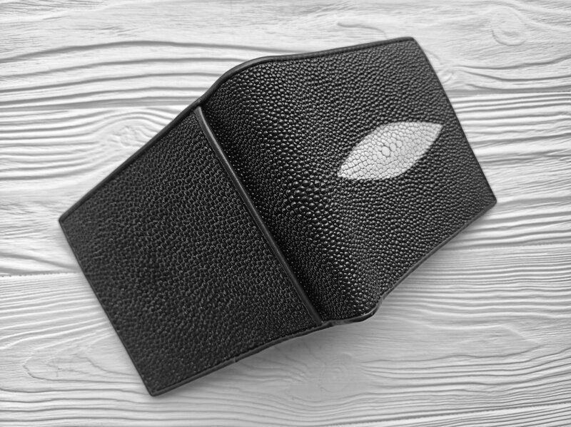 Портмоне из кожи ската АР-18566-black Портмоне из кожи ската АР-18566-black