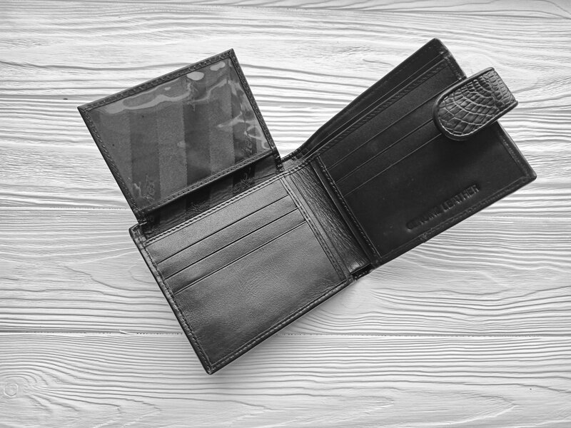 Кошелек мужской из кожи крокодила N-9900 black Кошелек мужской из кожи крокодила N-9900 black