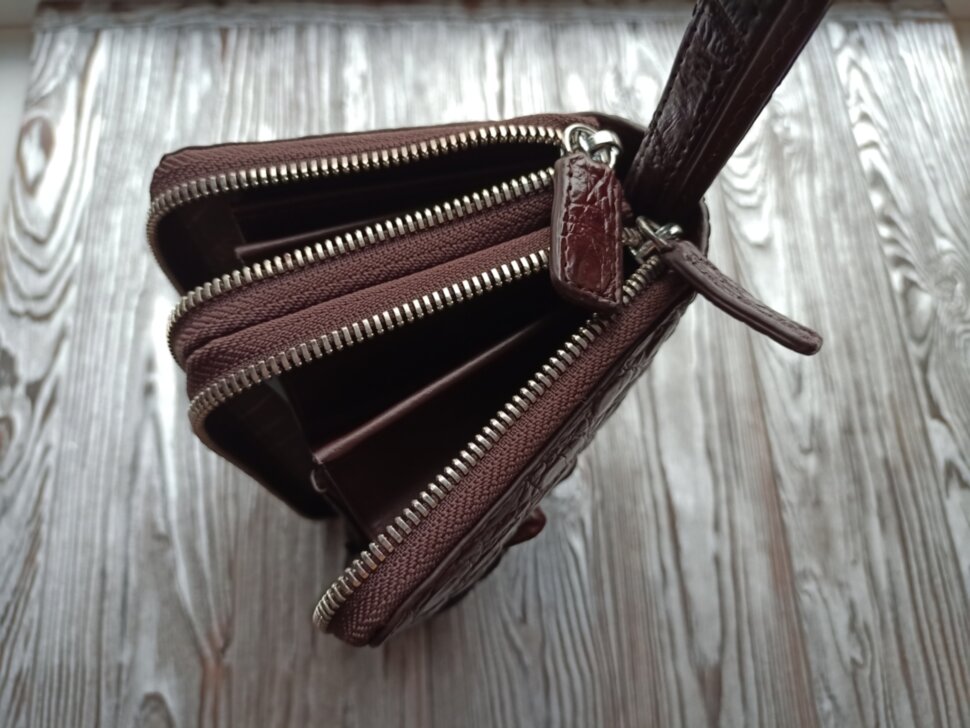 Сумка (клатч) на двух молниях из кожи крокодила NCR-4551-brown Сумка (клатч) на двух молниях из кожи крокодила NCR-4551-brown