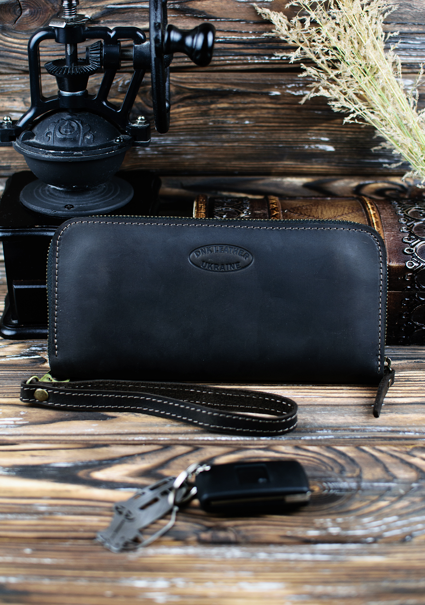 Гаманець шкіряний на блискавці DNK Leather DNK-LW-01-col.F Гаманець шкіряний на блискавці DNK Leather DNK-LW-01-col.F