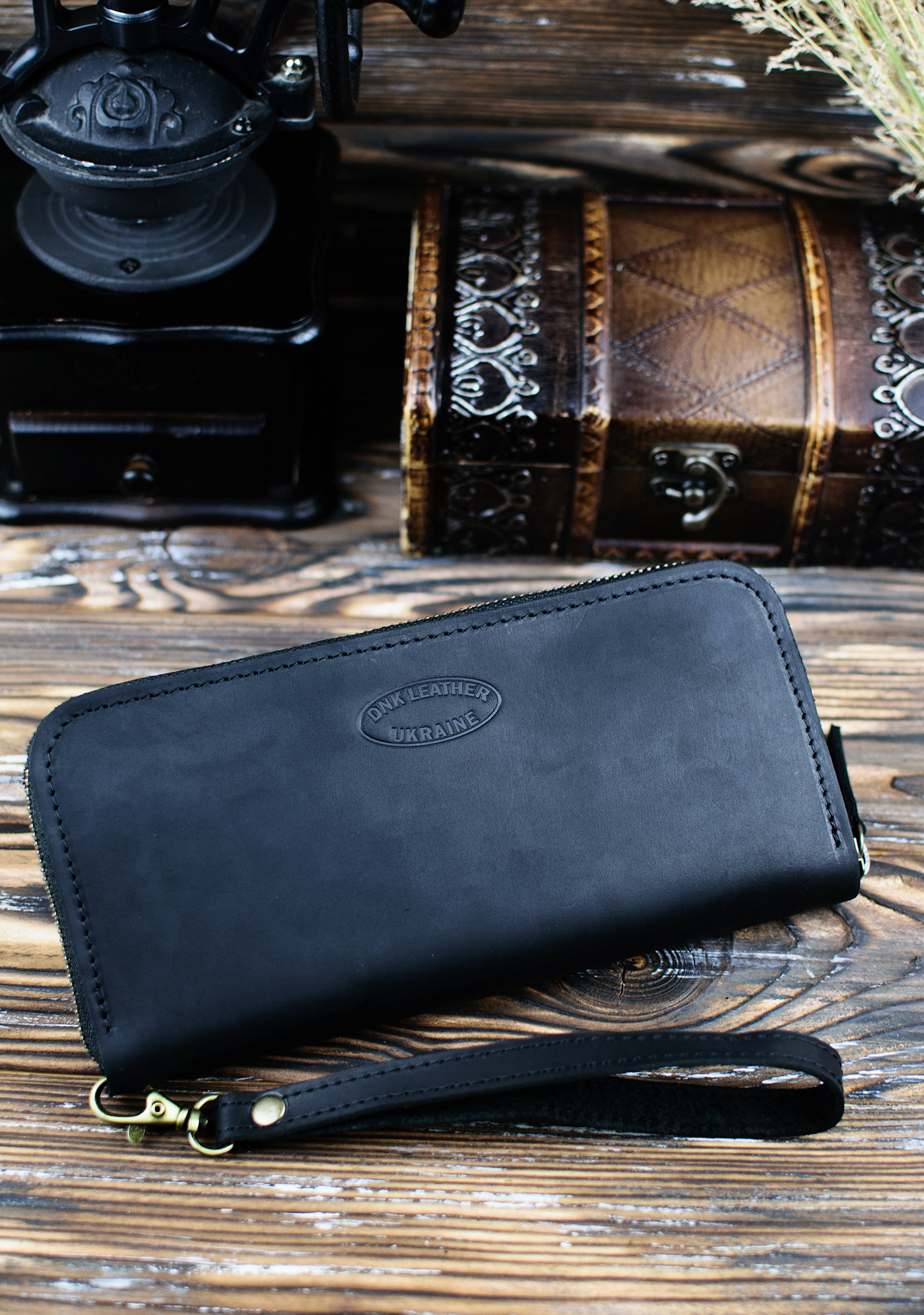 Гаманець шкіряний на блискавці DNK Leather DNK-LW-01-col.J