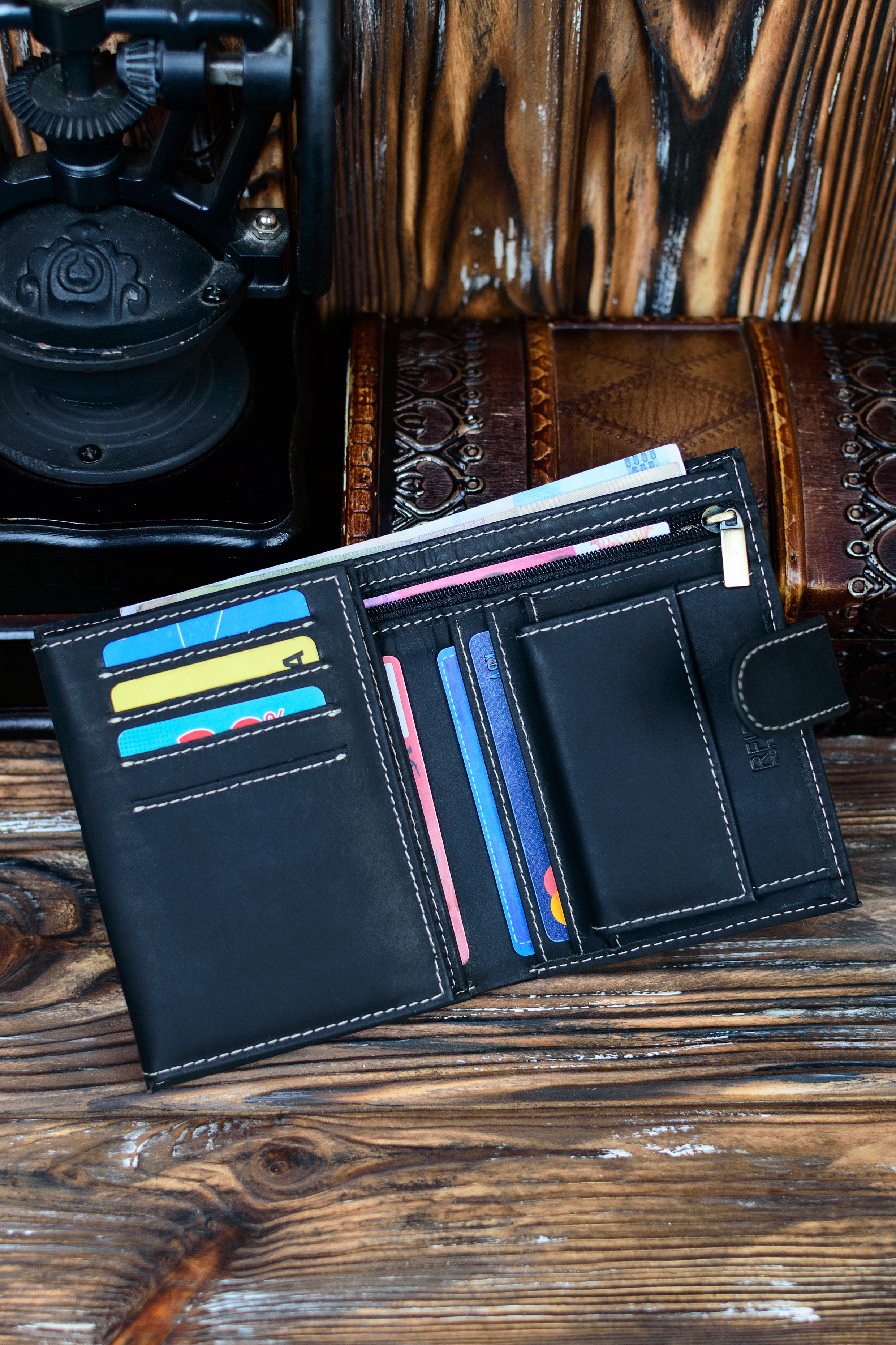 Гаманець чоловічий DNK Leather DNK-06L-BAW-BLACK Гаманець чоловічий DNK Leather DNK-06L-BAW-BLACK