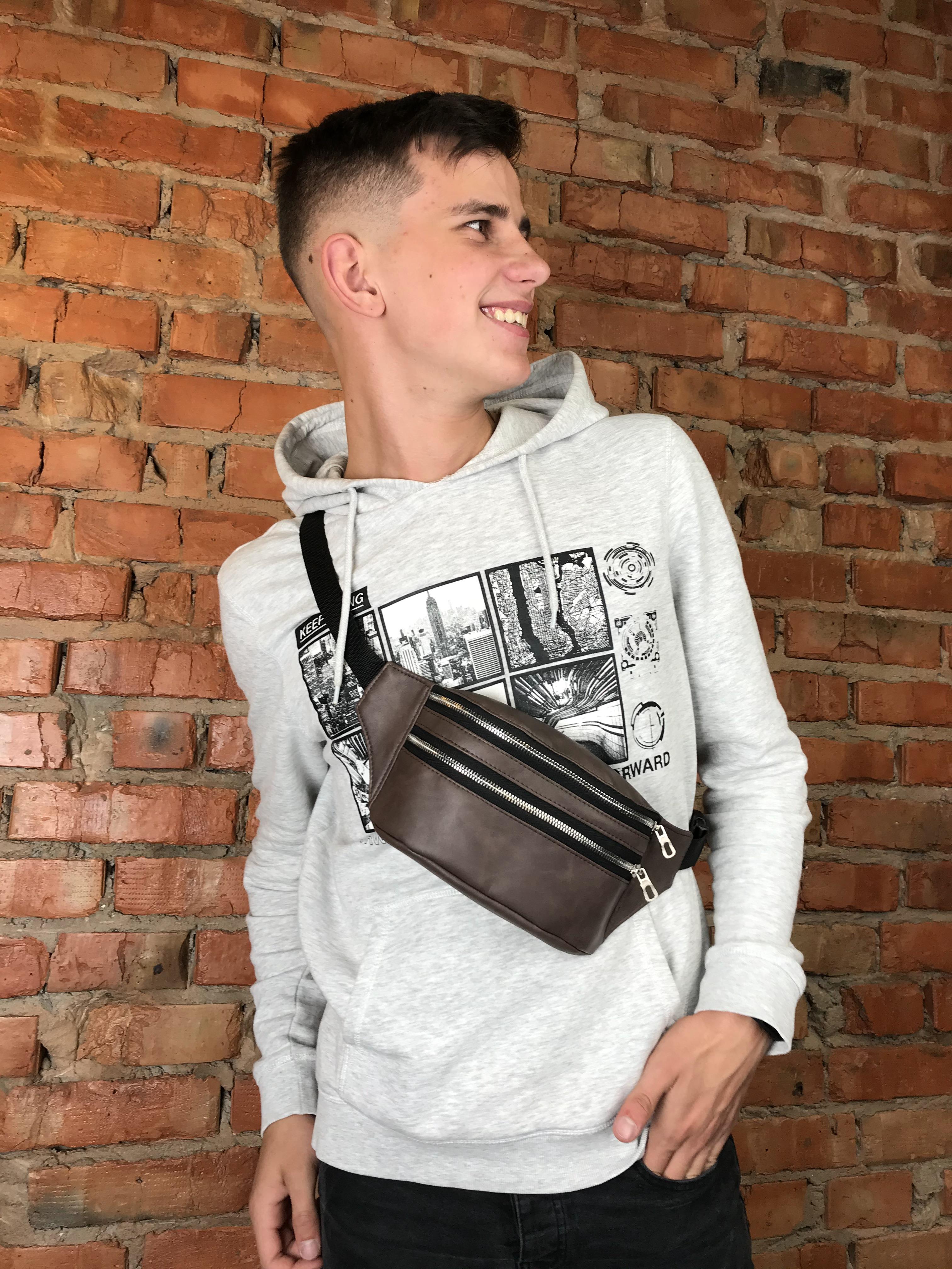 Жіноча сумка на пояс бананка Sambag Tirso LTS коричневий нубук Жіноча сумка на пояс бананка Sambag Tirso LTS коричневий нубук